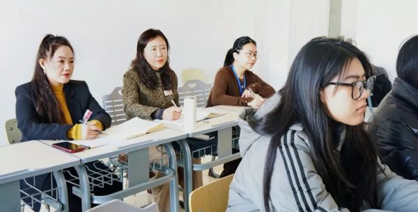 新学期 新面貌 校领导深入课堂 听取开学第一课