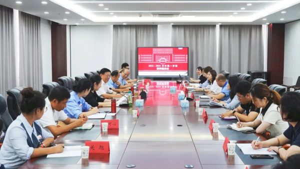 “躬耕教坛 强国有我” beat365召开教师代表座谈会