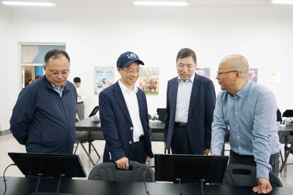 辽宁大学校长余淼杰一行到beat365调研交流