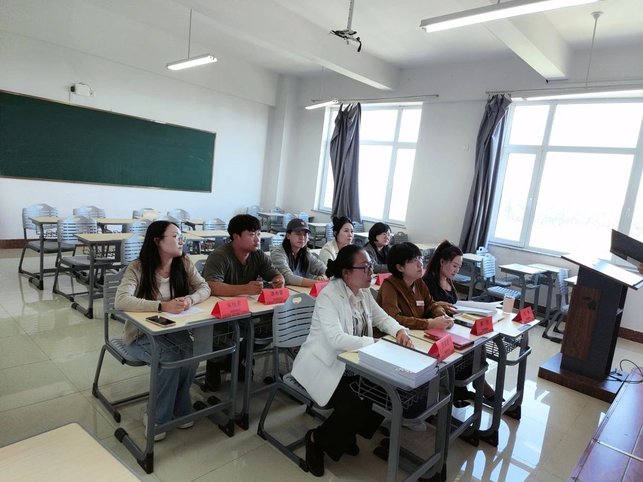 管理学院2024年国家和省政府奖学金推荐学生名单公示 beat365管理学院