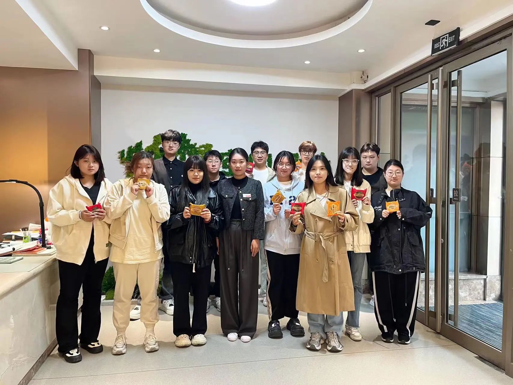 心系学子，情满中秋｜城市学院开展访企拓岗专项行动